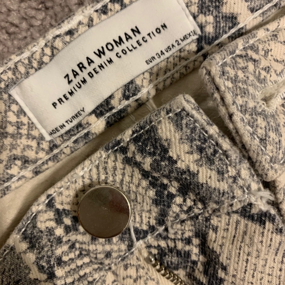 Zara Pants - Picture 3 of 3